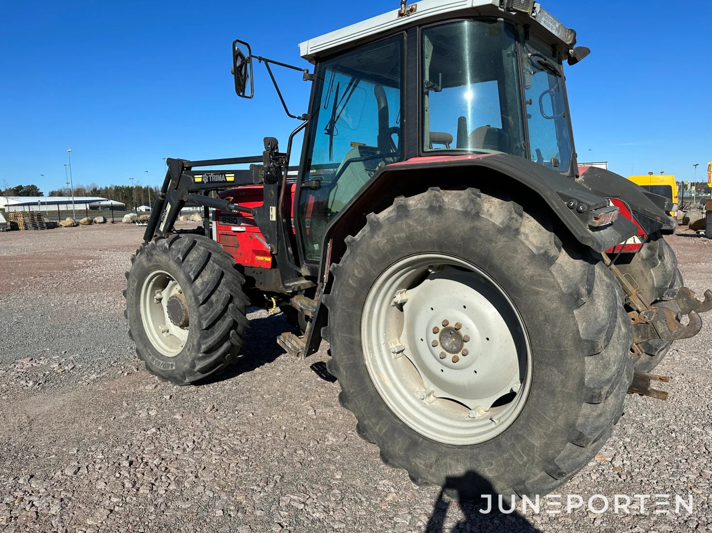 Massey Ferguson 6180 4WD med Trima lastare