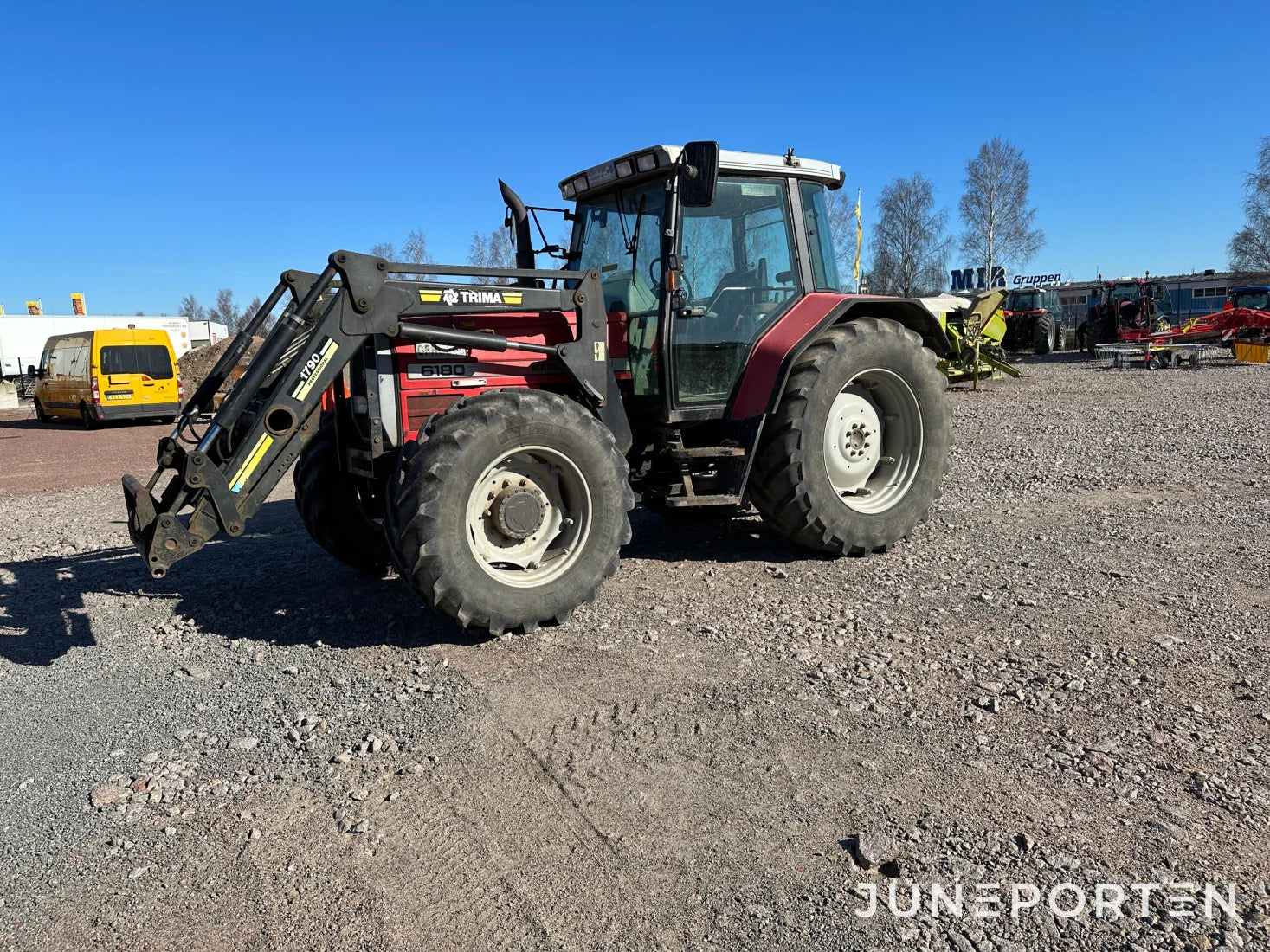 Massey Ferguson 6180 4WD med Trima lastare
