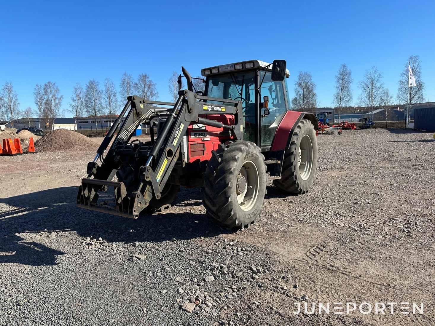 Massey Ferguson 6180 4WD med Trima lastare