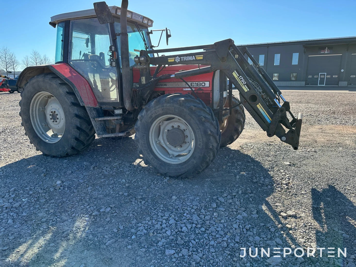 Massey Ferguson 6180 4WD med Trima lastare