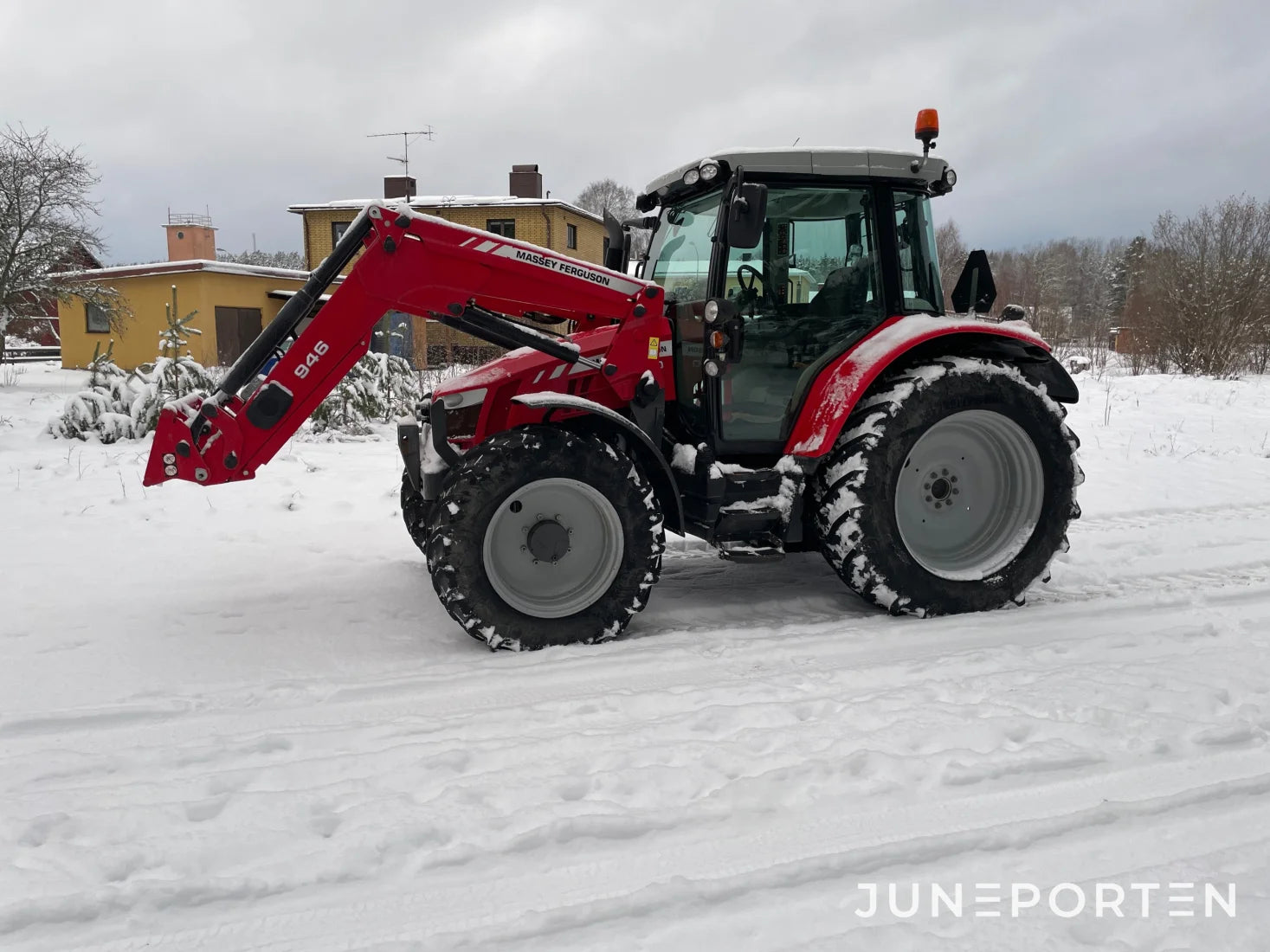 Massey Ferguson MF 5610 med lastare