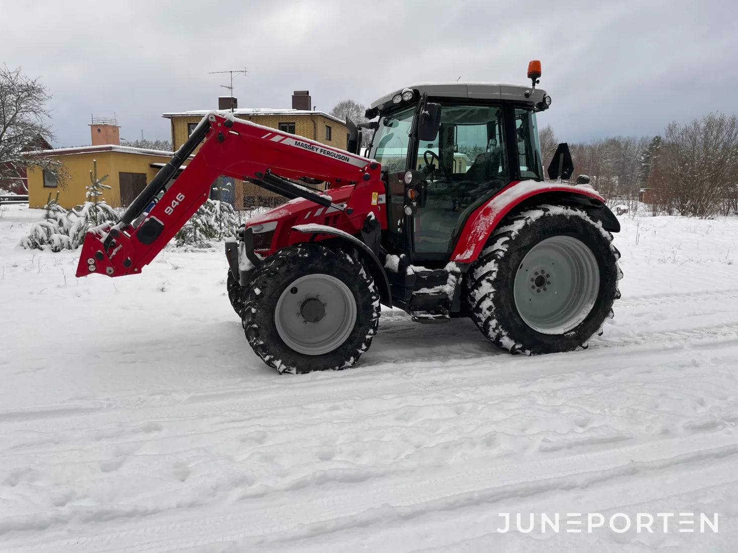 Massey Ferguson MF 5610 med lastare