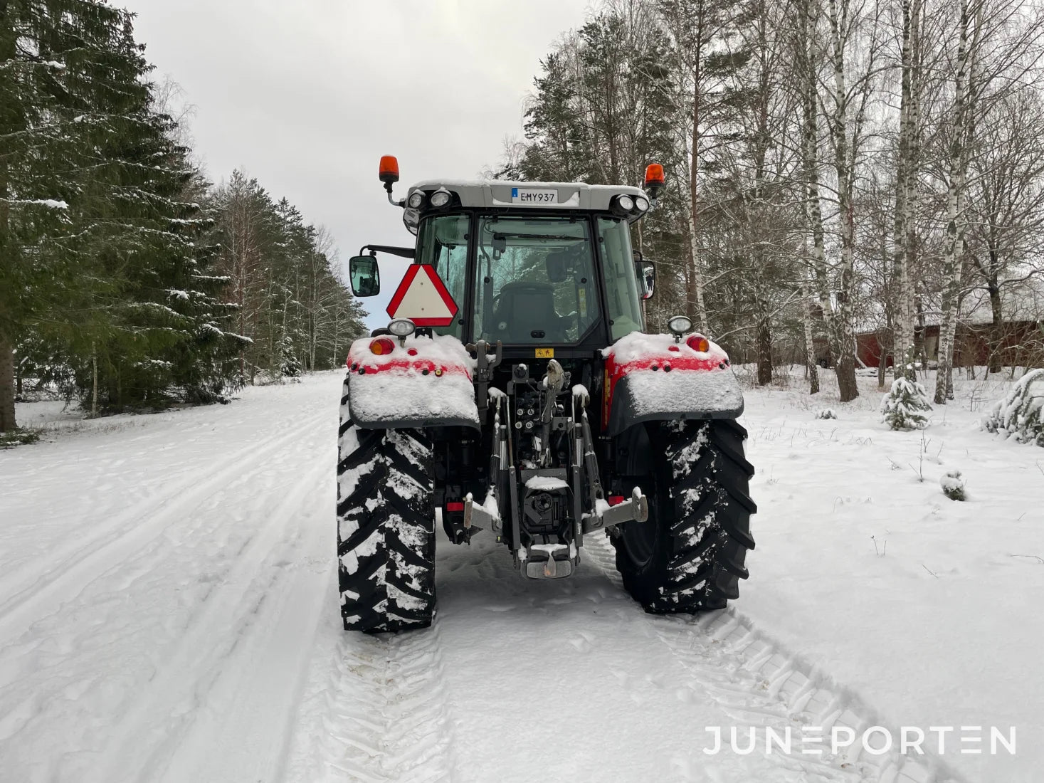 Massey Ferguson MF 5610 med lastare