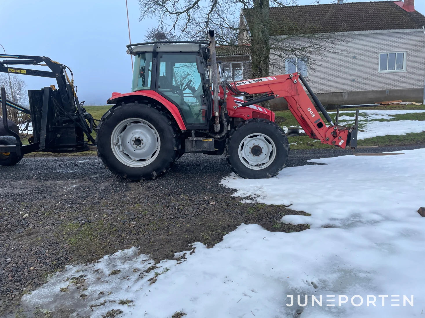 Massey Ferguson 5455 med Twintrac och Lastare