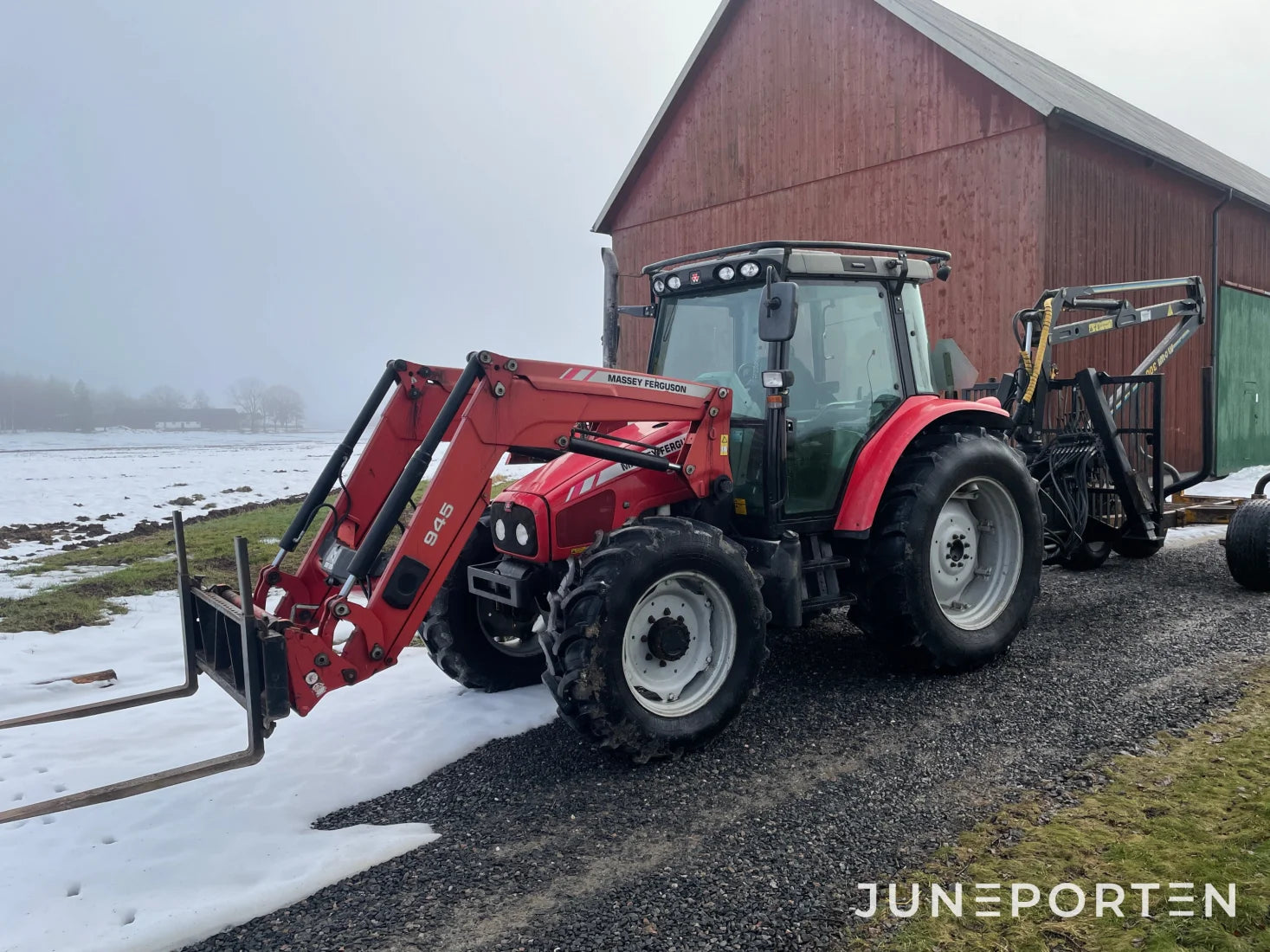 Massey Ferguson 5455 med Twintrac och Lastare