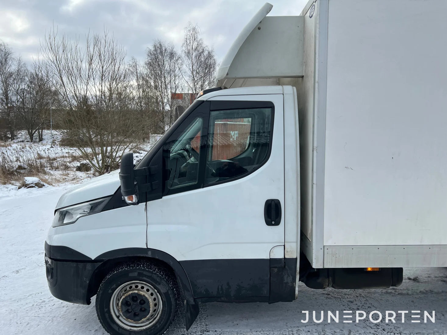 Skåpbil Iveco Daily Bakgavellyft