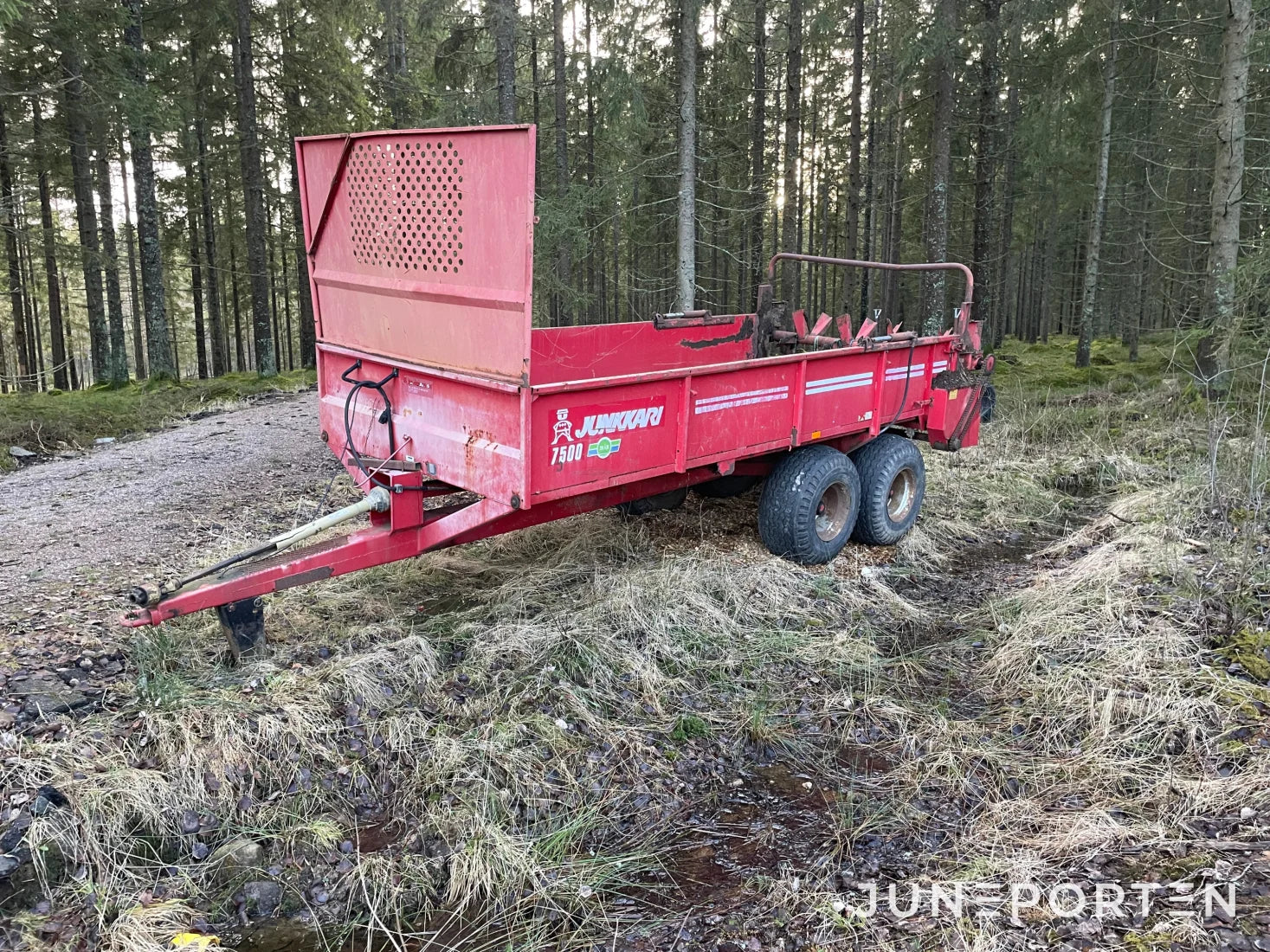 Stallgödselspridare Junkkari ESK 7500
