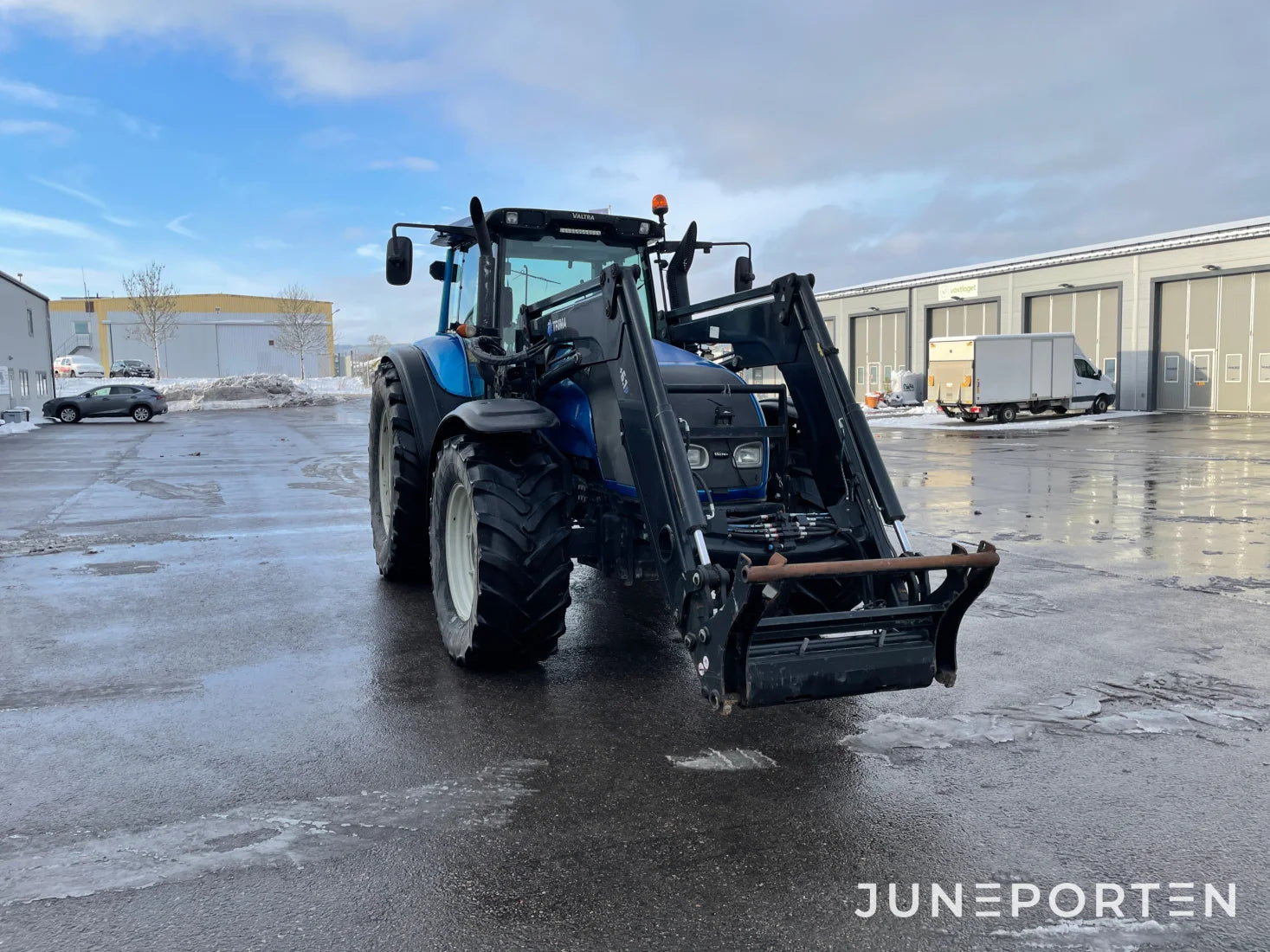 Valtra T 190 med lastare