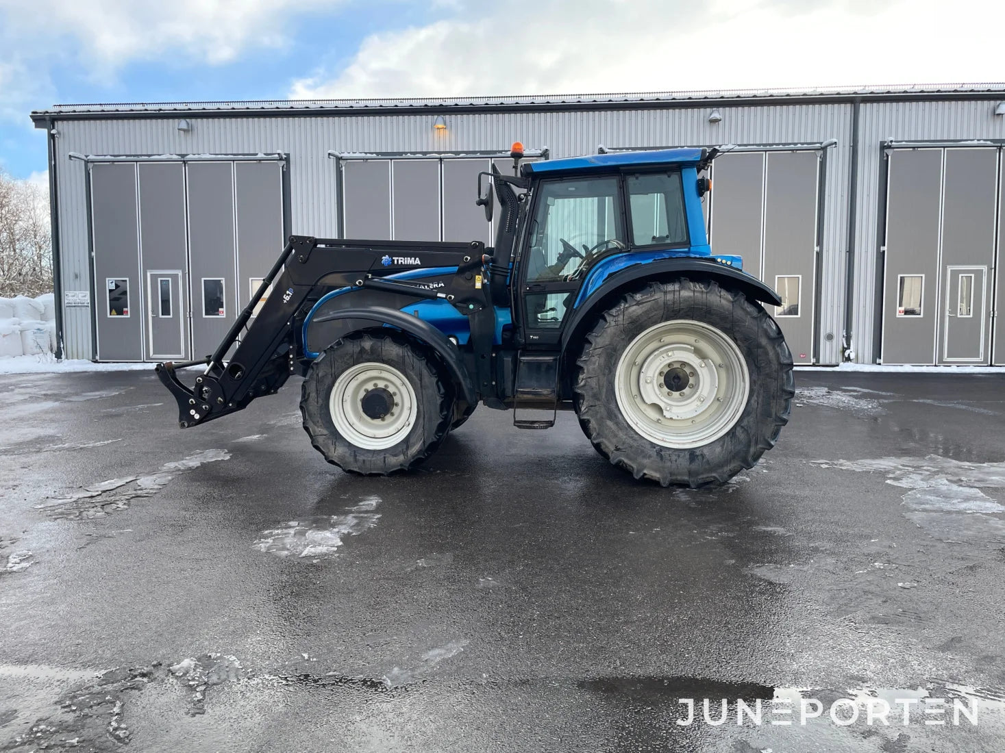 Valtra T 190 med lastare