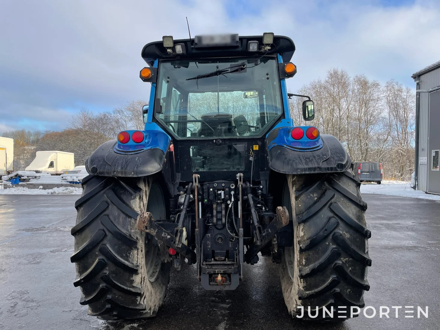 Valtra T 190 med lastare