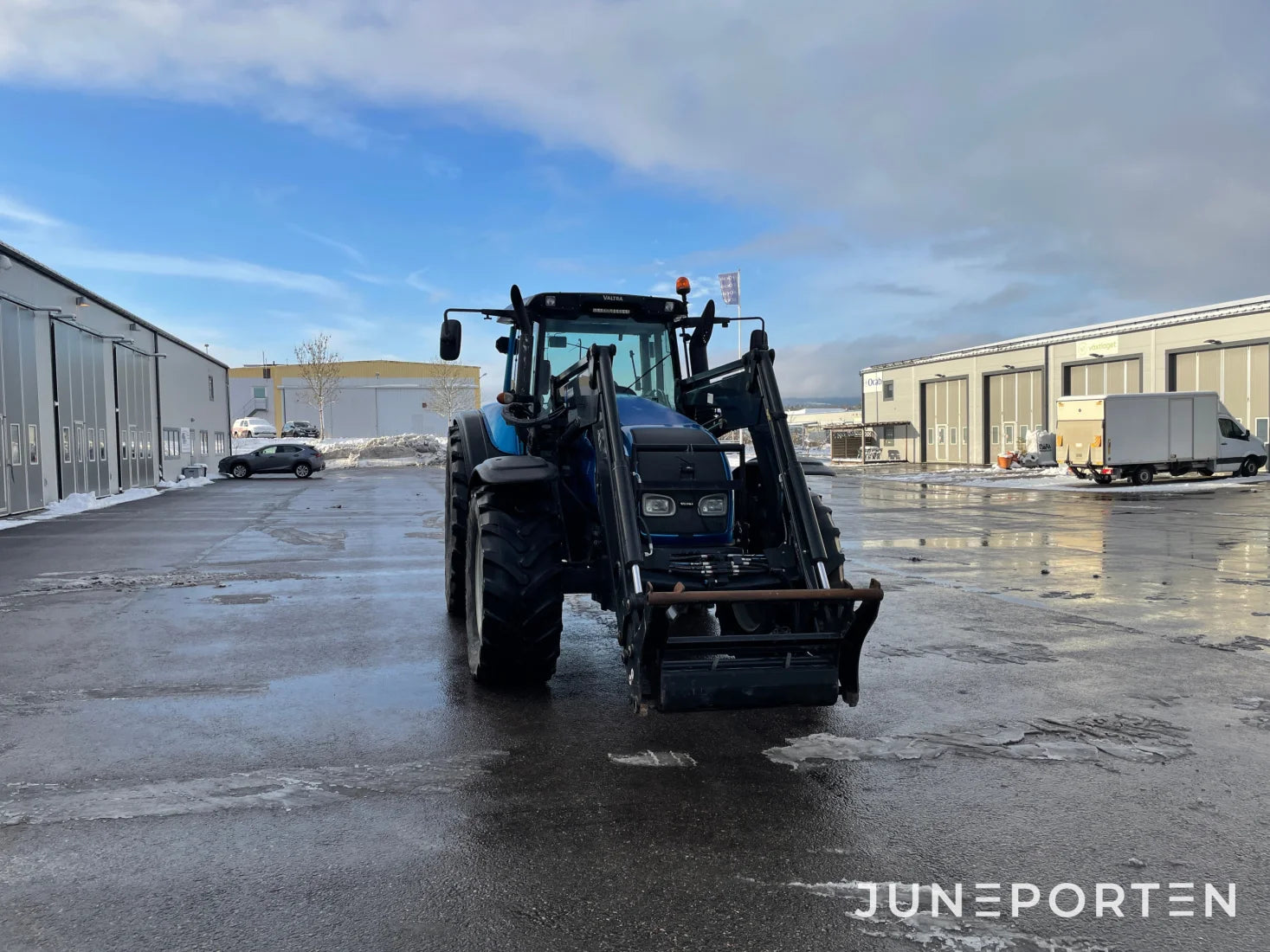 Valtra T 190 med lastare