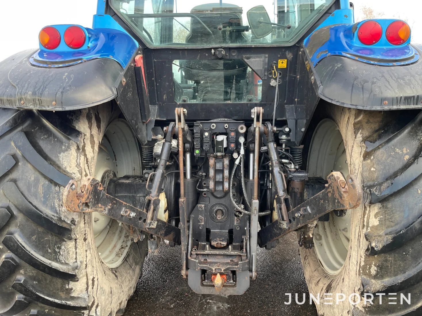 Valtra T 190 med lastare