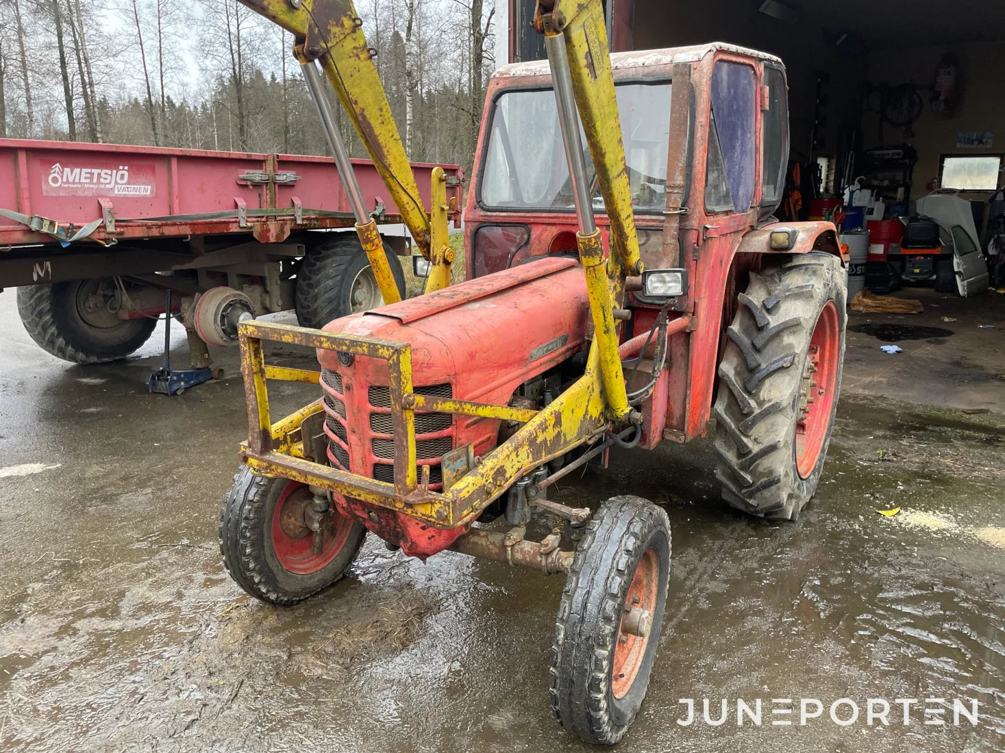 Zetor 3011 med lastare