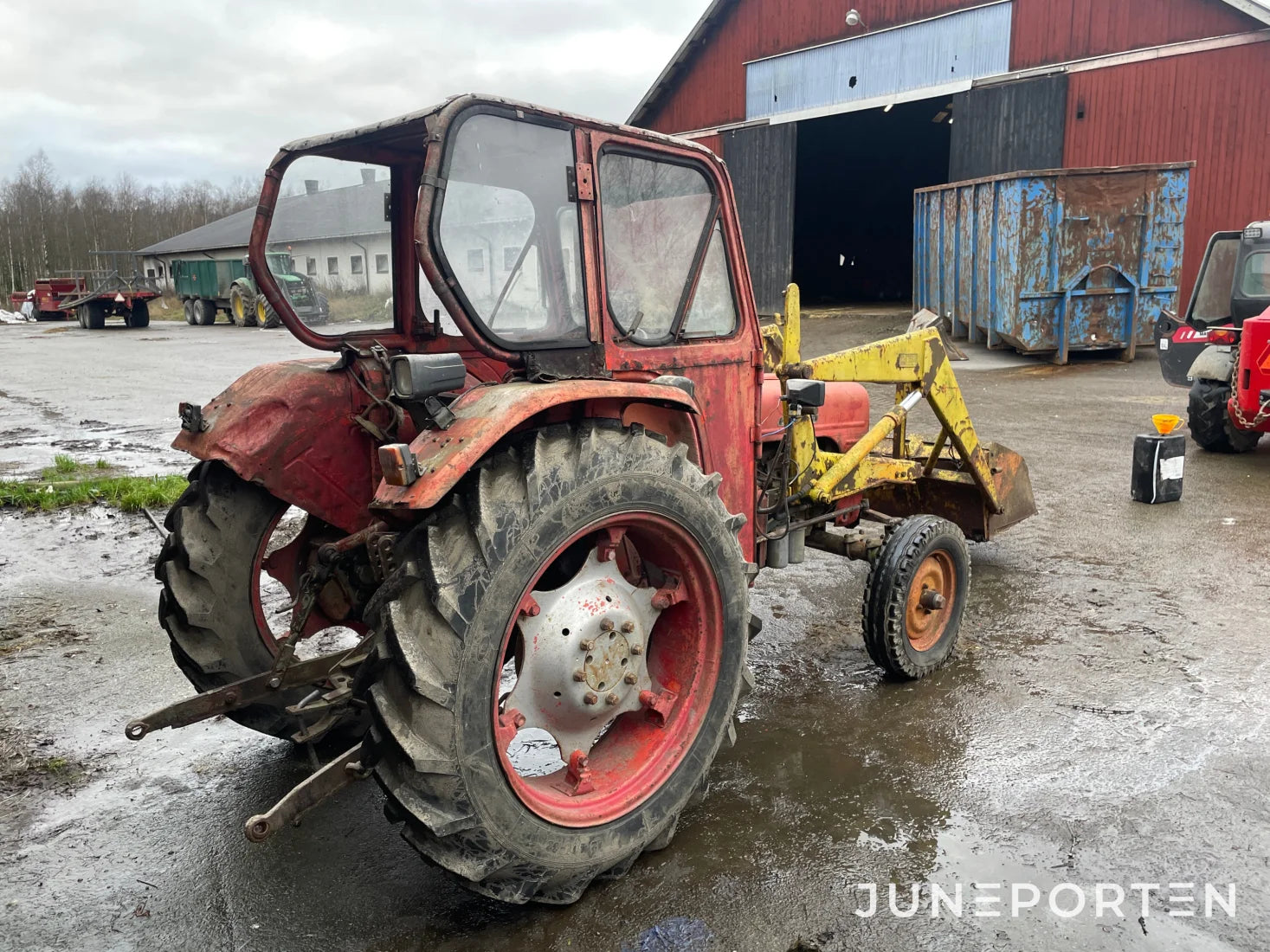 Zetor 3011 med lastare